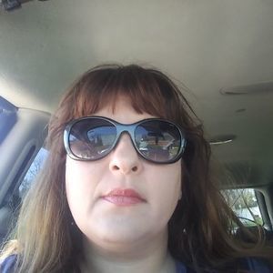 Meet your Posher, Marisa